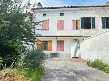 Villa in vendita a Casale Monferrato AL