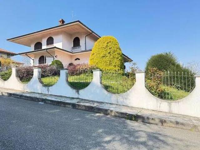 Villa in vendita a Casale Monferrato AL