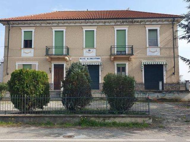 Villa in vendita a Casale Monferrato AL