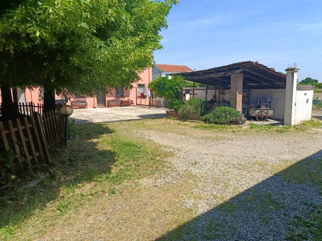 Villa in vendita a Casale Monferrato AL