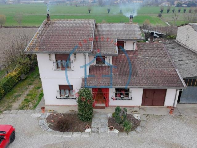Villa in vendita a Casale di Scodosia PD