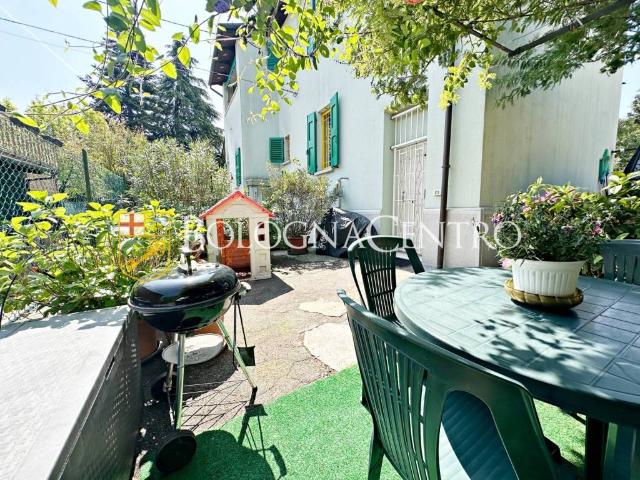 Villa in vendita a Casalecchio di Reno BO