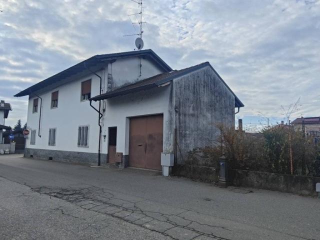Villa in vendita a Casaleggio Novara NO