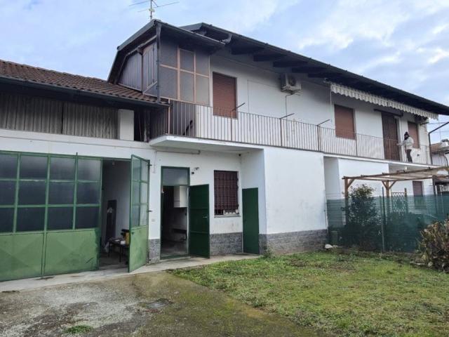Villa in vendita a Casaleggio Novara NO