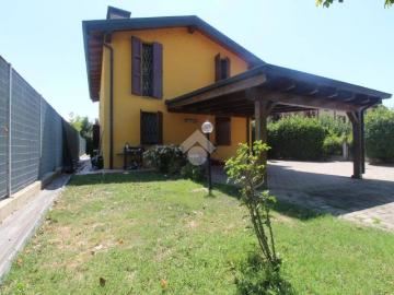 Villa in vendita a Casalgrande RE