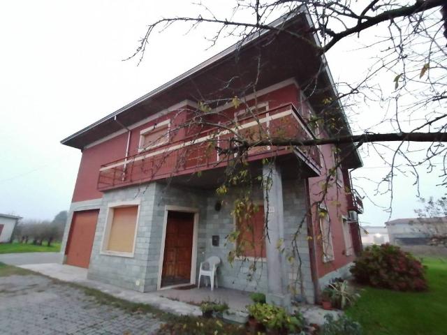 Villa in vendita a Casalmaggiore CR