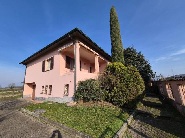Villa in vendita a Casalmorano CR