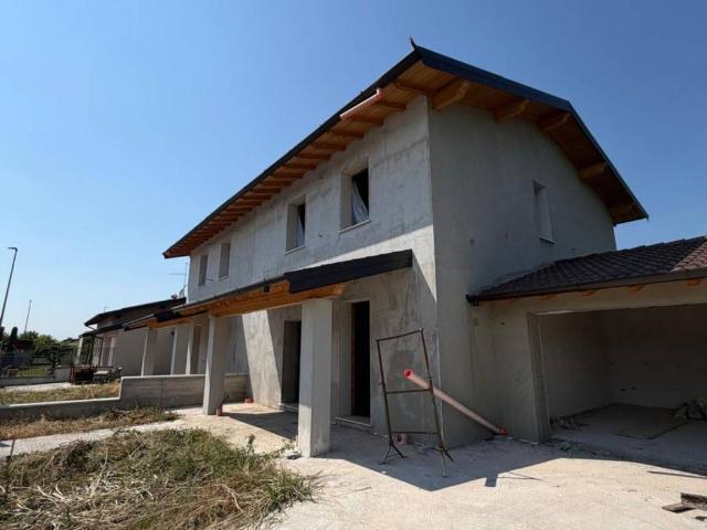 Villa in vendita a Casalmorano CR