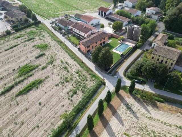 Villa in vendita a Casaloldo MN