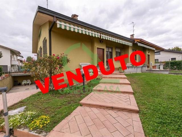 Villa in vendita a Casalpusterlengo LO