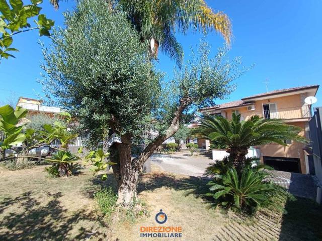 Villa in vendita a Casapesenna CE