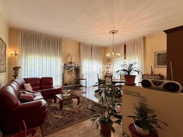 Villa in vendita a Casatenovo