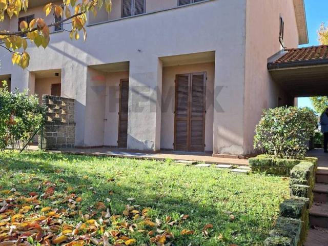 Villa in vendita a Casatenovo LC