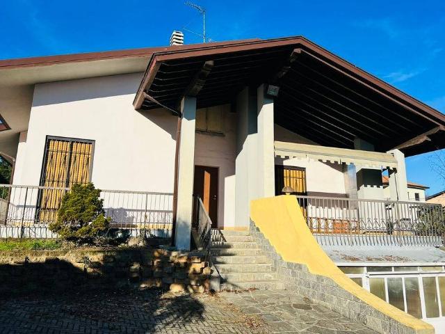Villa in vendita a Casatenovo LC