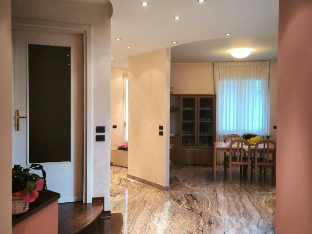 Villa in vendita a Casazza BG