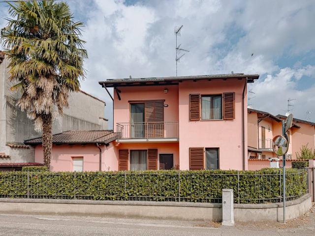 Villa in vendita a Casei Gerola PV