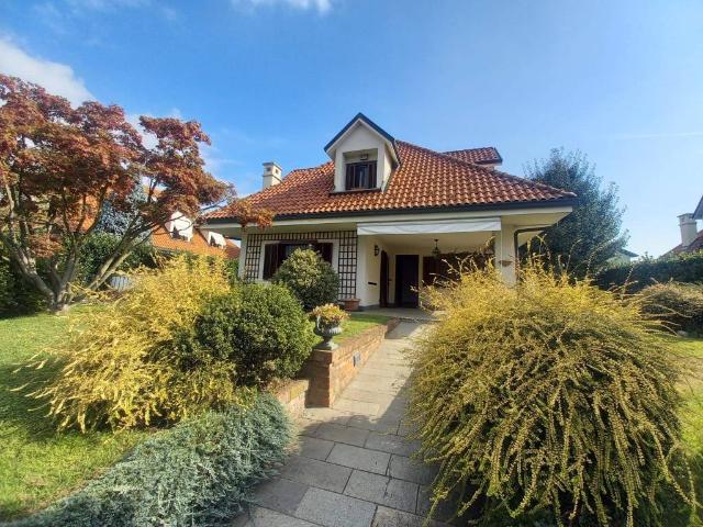 Villa in vendita a Caselle Torinese TO
