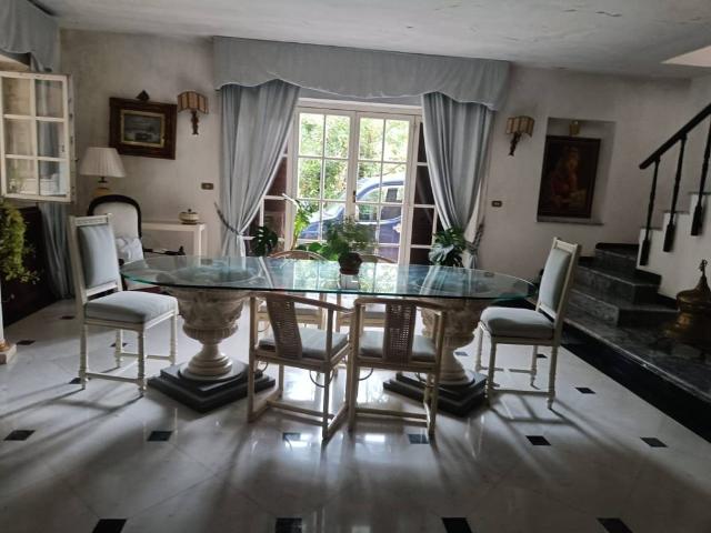 Villa in vendita a Caserta CE