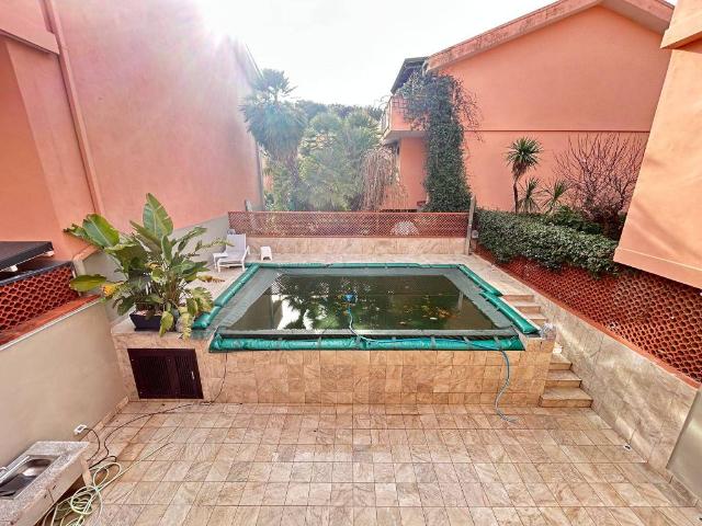 Villa in vendita a Caserta CE