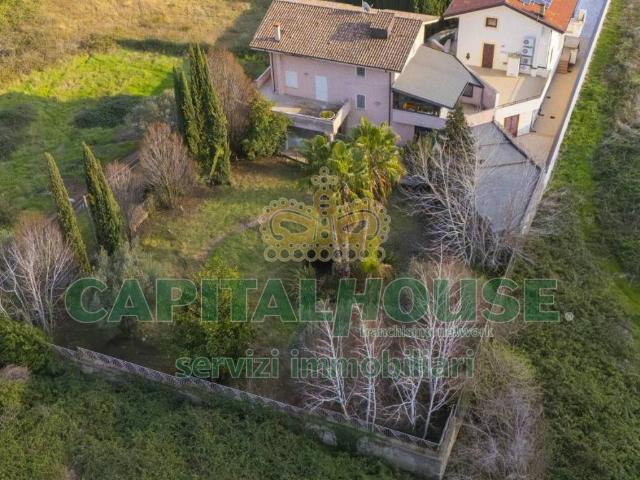 Villa in vendita a Caserta CE