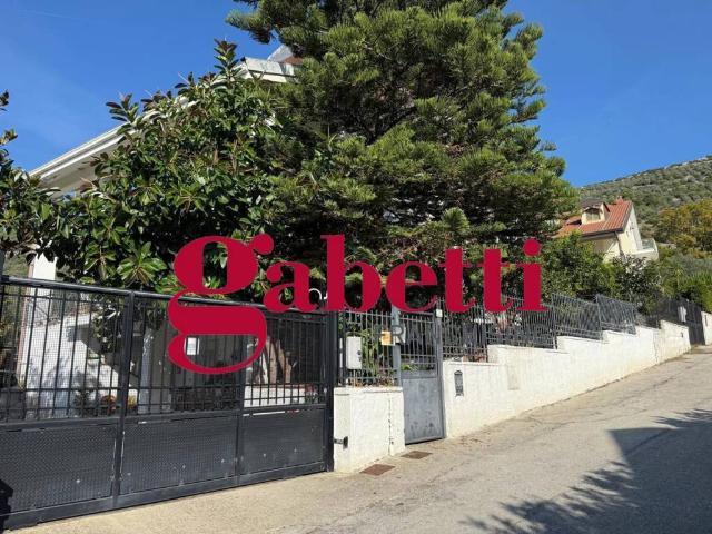 Villa in vendita a Caserta CE