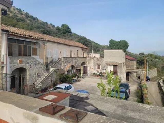 Villa in vendita a Caserta CE