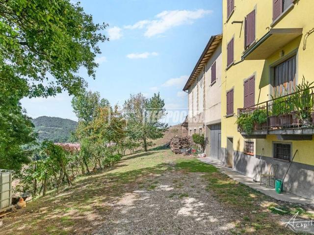 Villa in vendita a Casina RE