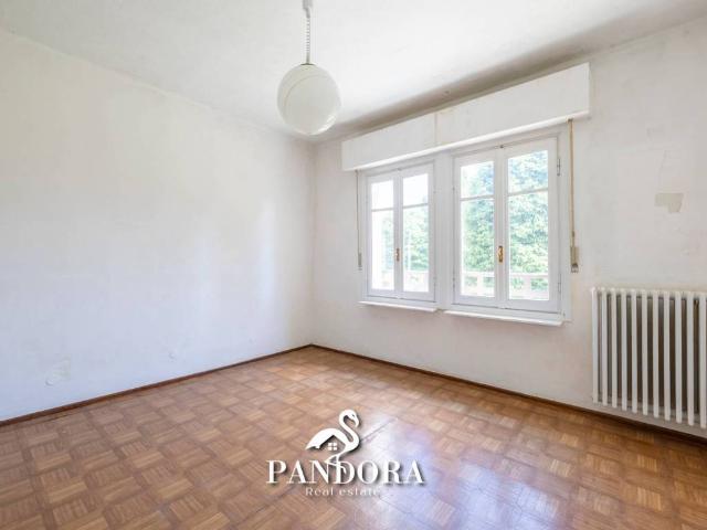 Villa in vendita a Casorate Sempione VA