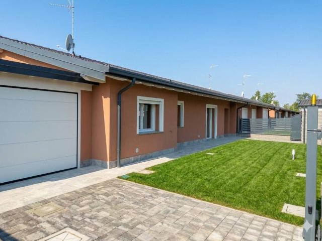 Villa in vendita a Casorate Primo PV