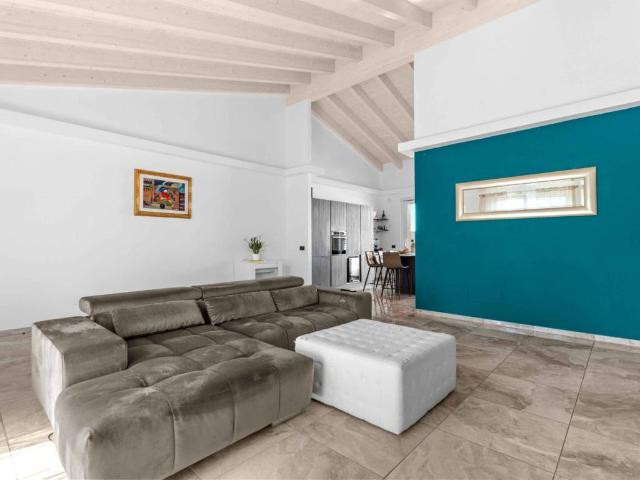 Villa in vendita a Casorate Primo PV
