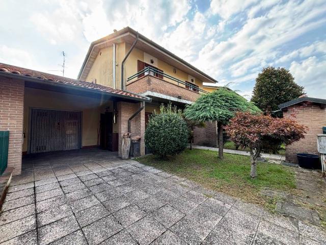 Villa in vendita a Casorate Primo PV