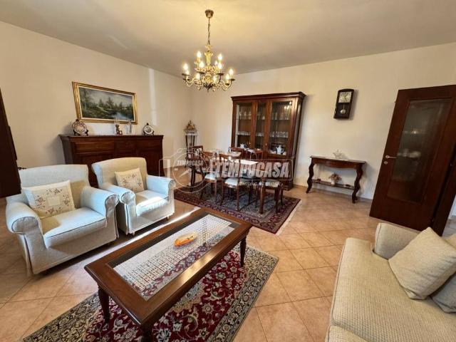Villa in vendita a Casorezzo MI