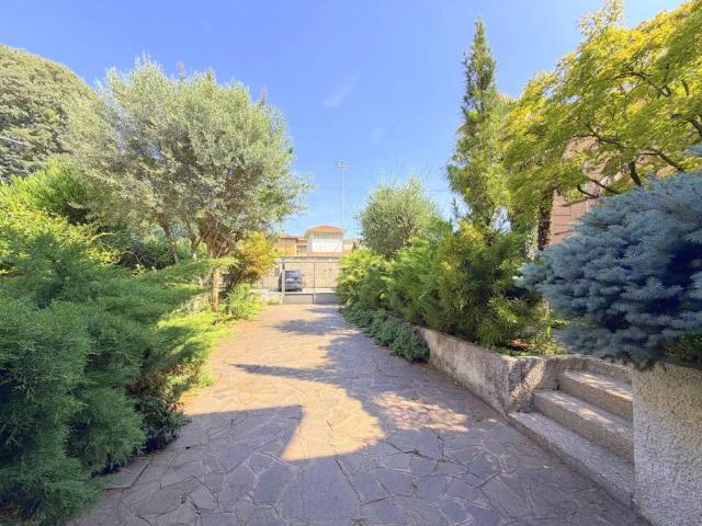 Villa in vendita a Casorezzo MI