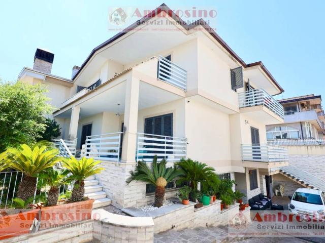 Villa in vendita a Casoria NA