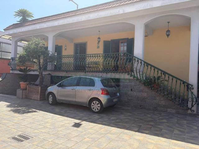Villa in vendita a Casoria NA