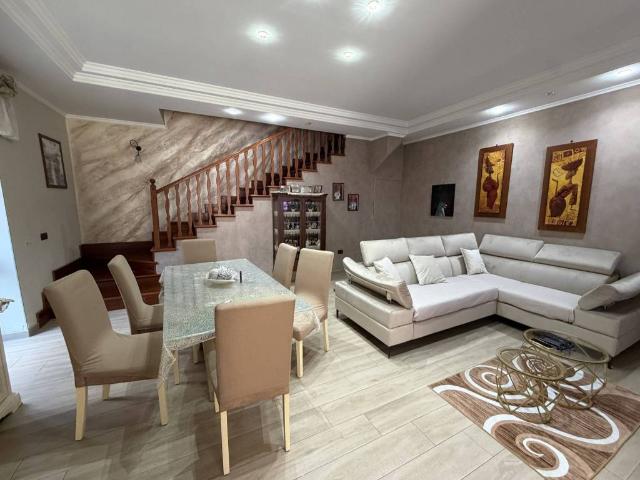Villa in vendita a Casoria NA