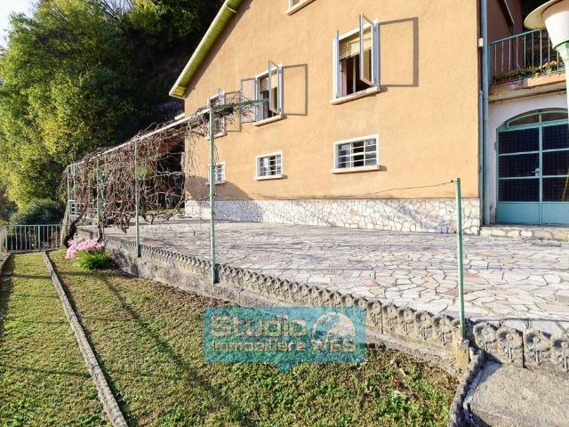 Villa in vendita a Caslino d'Erba CO
