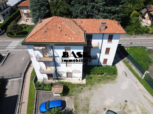 Villa in vendita a Casnate Con Bernate