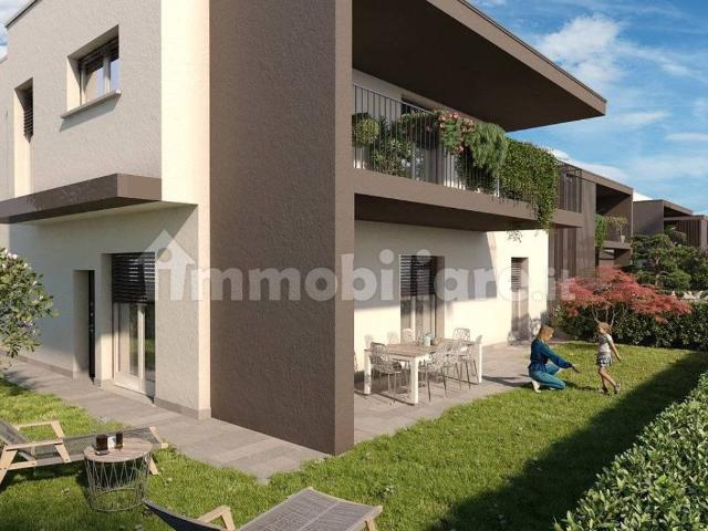 Villa in vendita a Casnate con Bernate CO