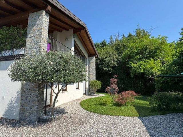 Villa in vendita a Cassacco UD
