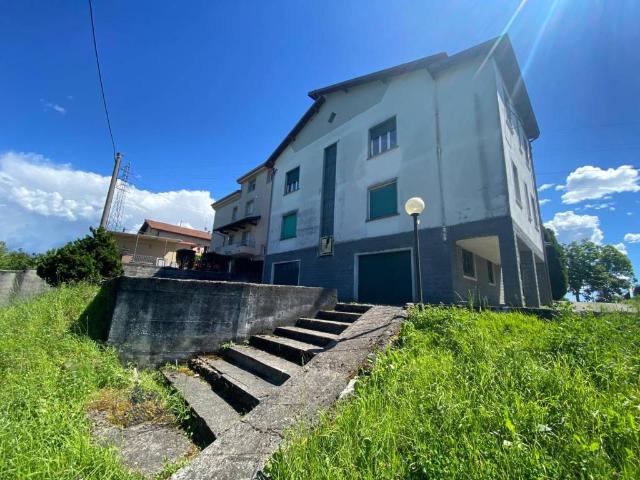 Villa in vendita a Cassago Brianza LC