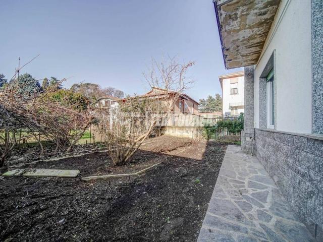 Villa in vendita a Cassano Magnago VA