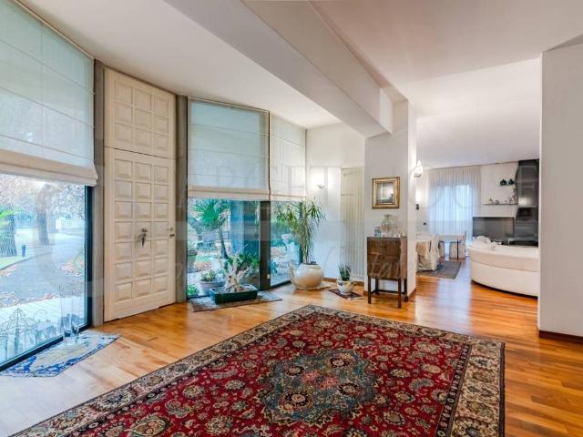 Villa in vendita a Cassano Magnago VA