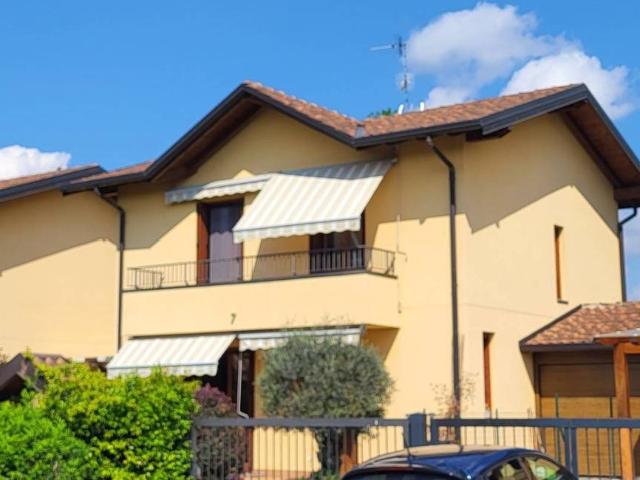 Villa in vendita a Cassano Magnago VA