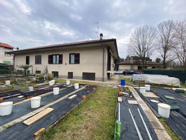 Villa in vendita a Cassano Magnago VA