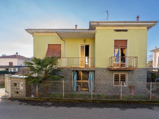Villa in vendita a Cassano Magnago VA