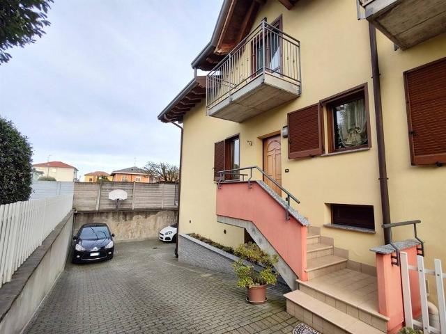 Villa in vendita a Cassano Magnago VA