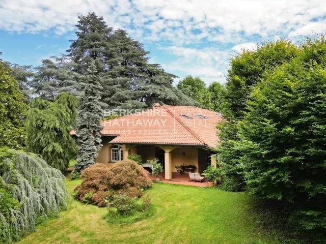 Villa in vendita a Cassano Magnago VA