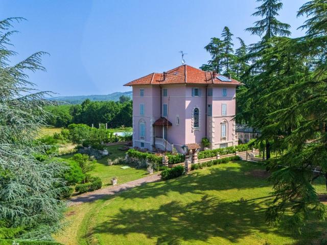 Villa in vendita a Cassano Spinola 800m² Cassano Spinola