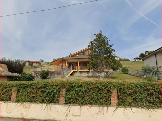Villa in vendita a Castagnole delle Lanze AT
